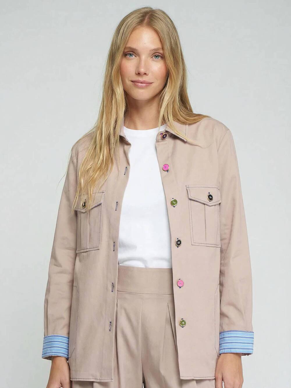 NEW VILAGALLO colored button jacket in beige